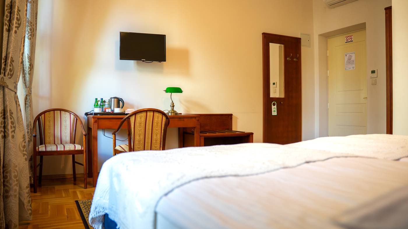 Polonia-Hotel-Room-22