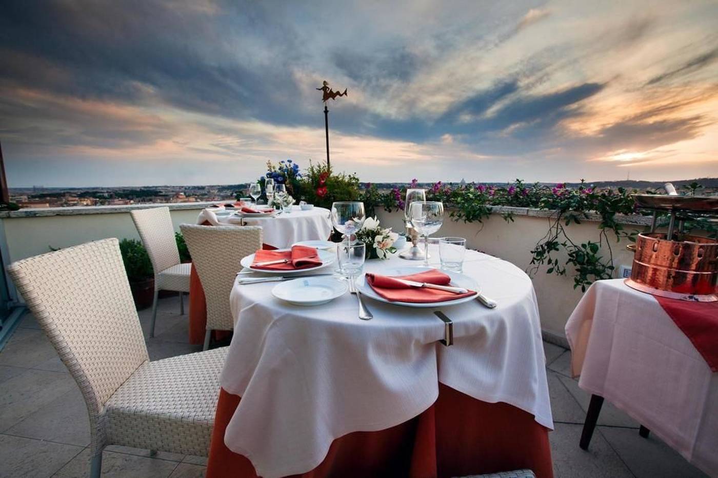 Bettoja-Hotel-Atlantico-Restaurant-42