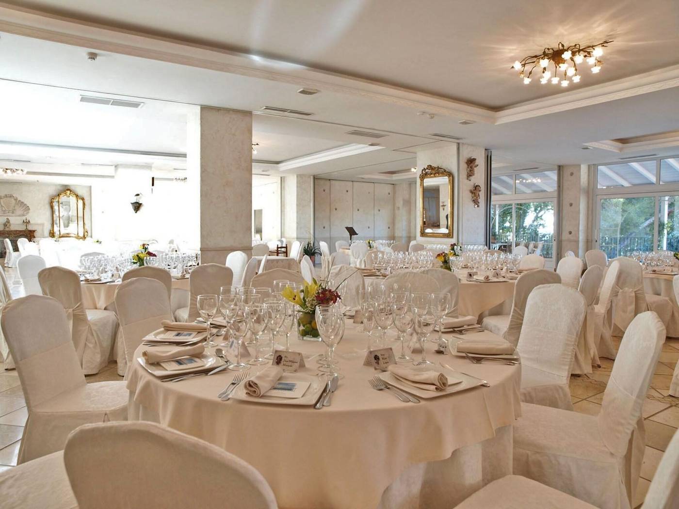 Termas-Marinas-el-Palasiet-Restaurant-22