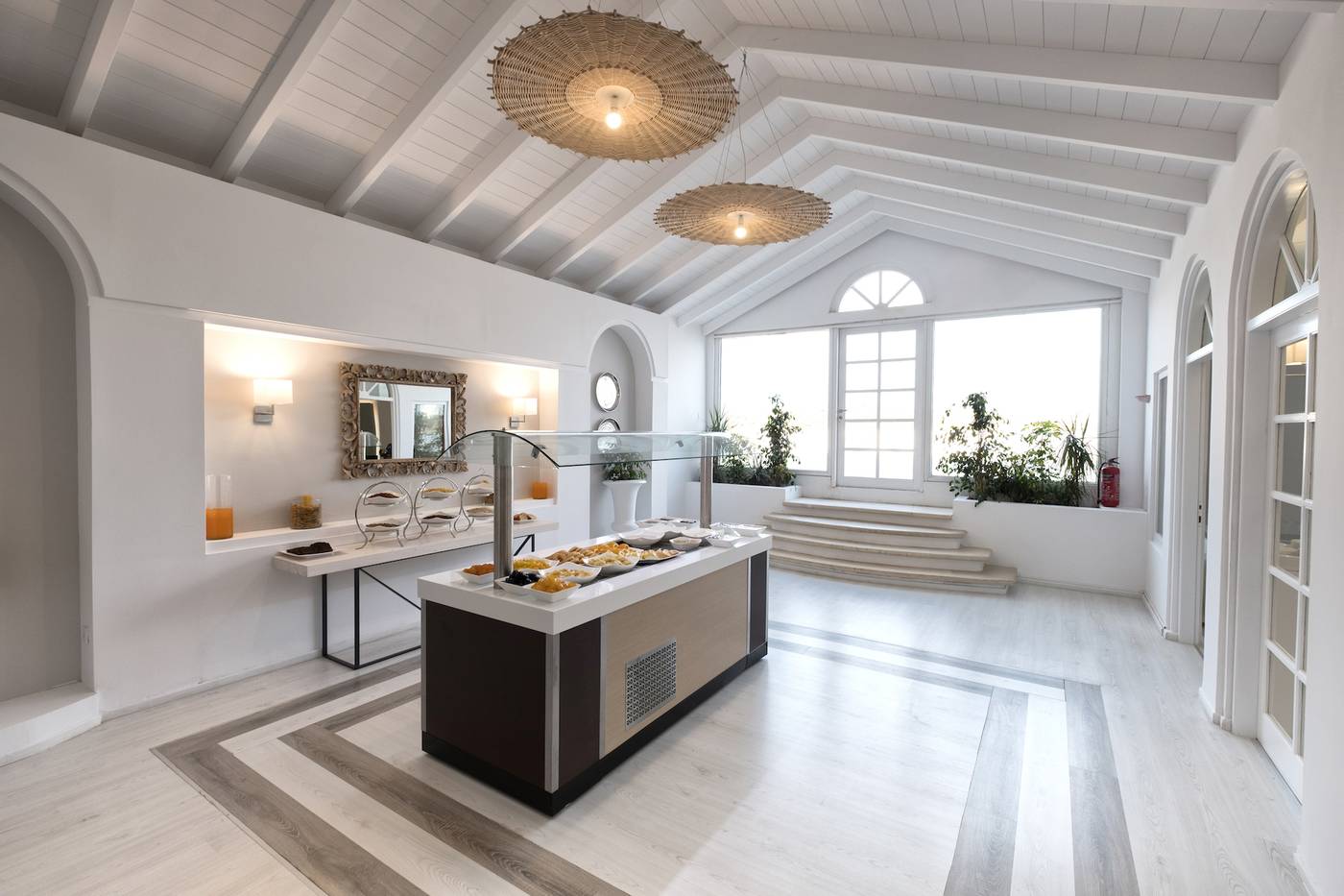 Isla-Brown-Chania--Curio-Collection-by-Hilton-Restaurant-57