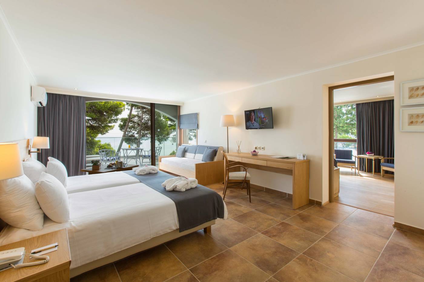 Corfu-Holiday-Palace-Room-28