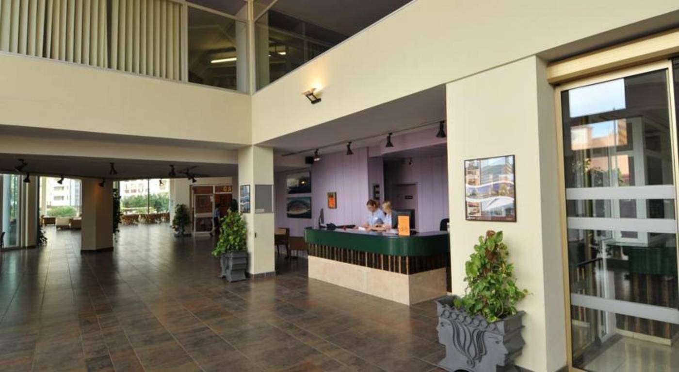 Xon-s-Platja-Lobby-23