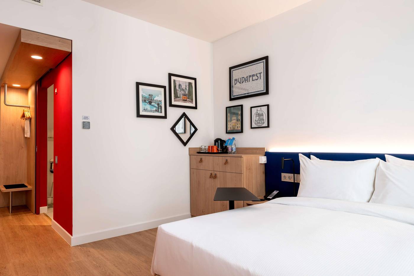 Hampton-By-Hilton-Budapest-City-Centre-Room-8