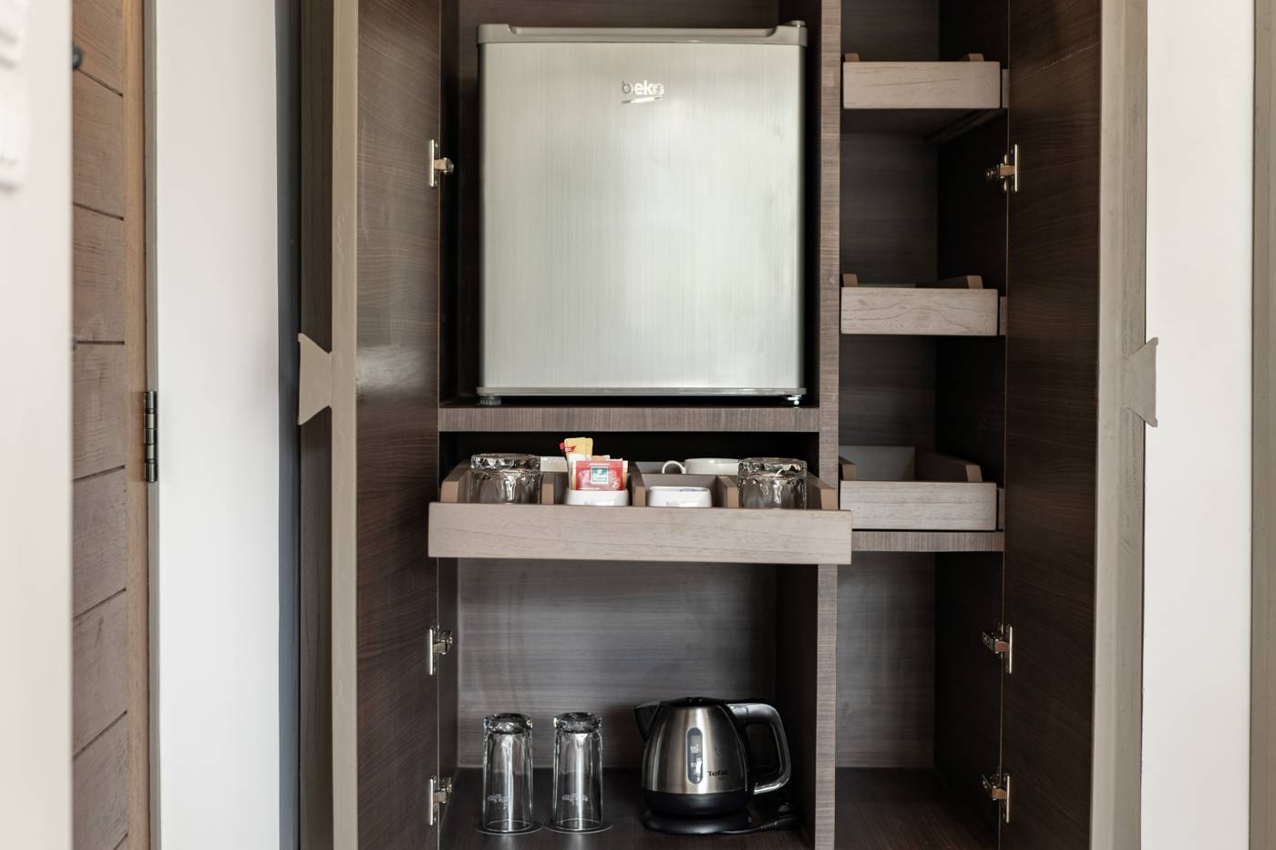 Bella Nara Phuket Naiyang Beach-Thailand-Thalang District-Room-9