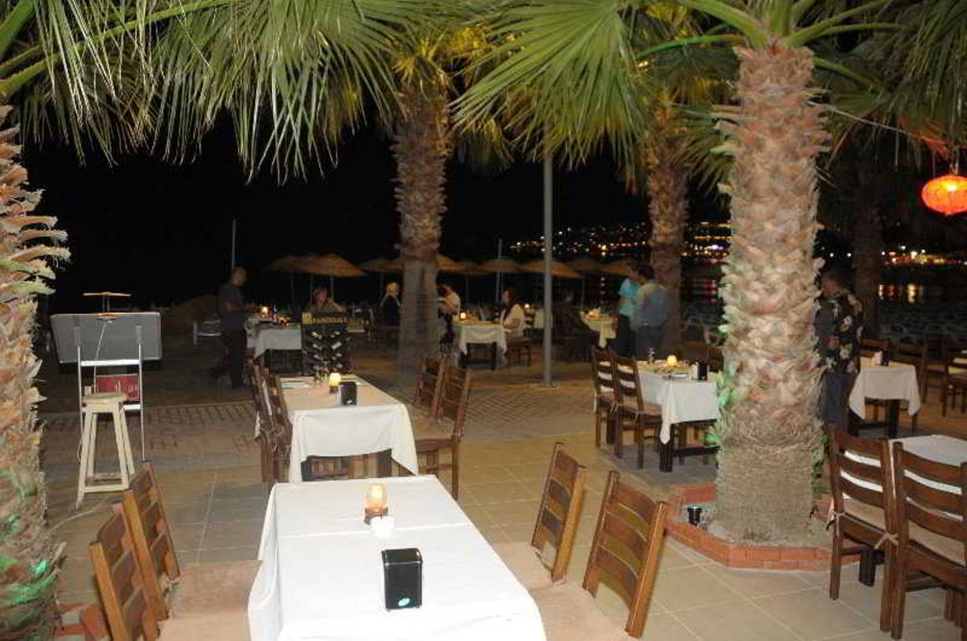 Nagi-Beach-Hotel-Restaurant-20
