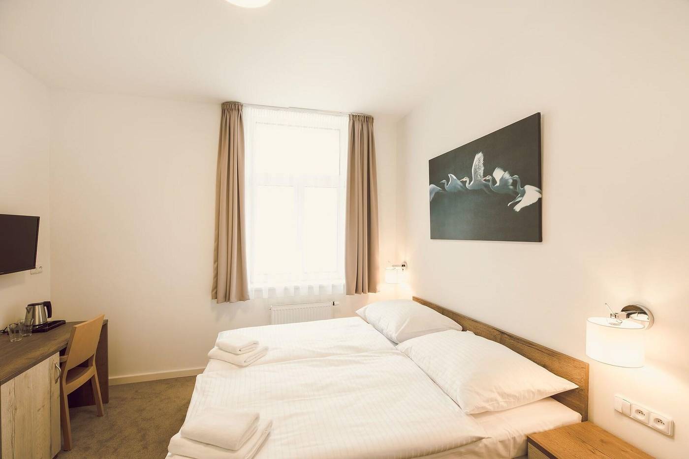 King-s-Residence-Room-9