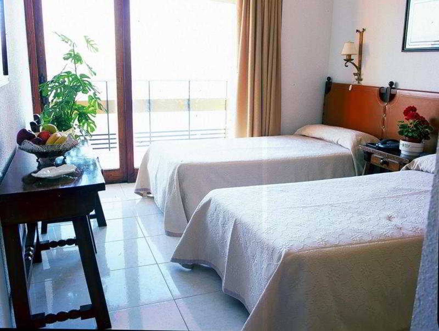 Torre-de-la-Roca--Room-5