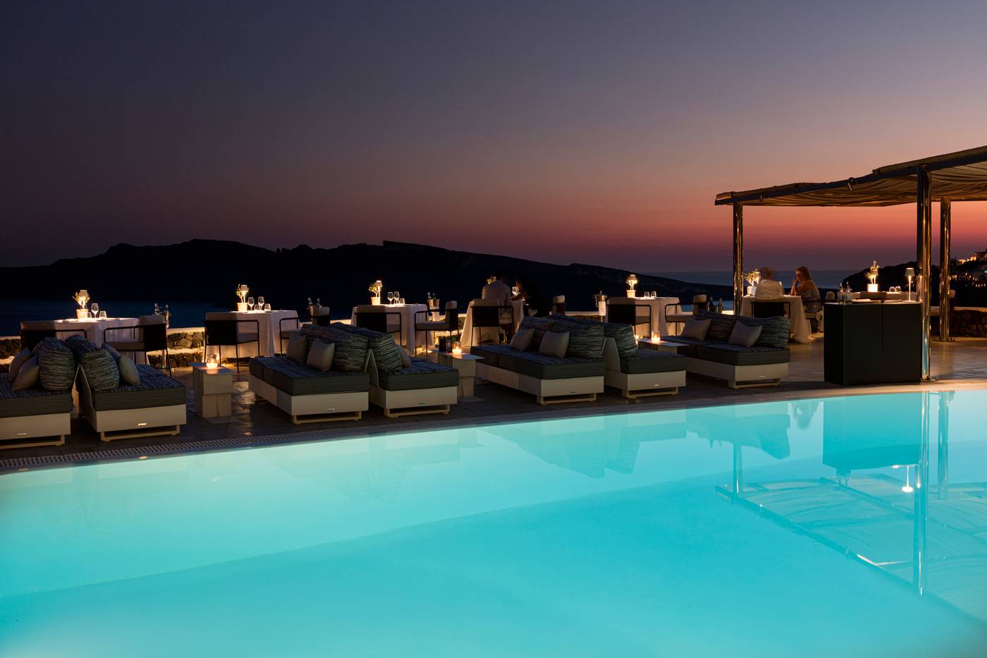 Canaves-Oia-Suites---Adults-Only-Restaurant-3