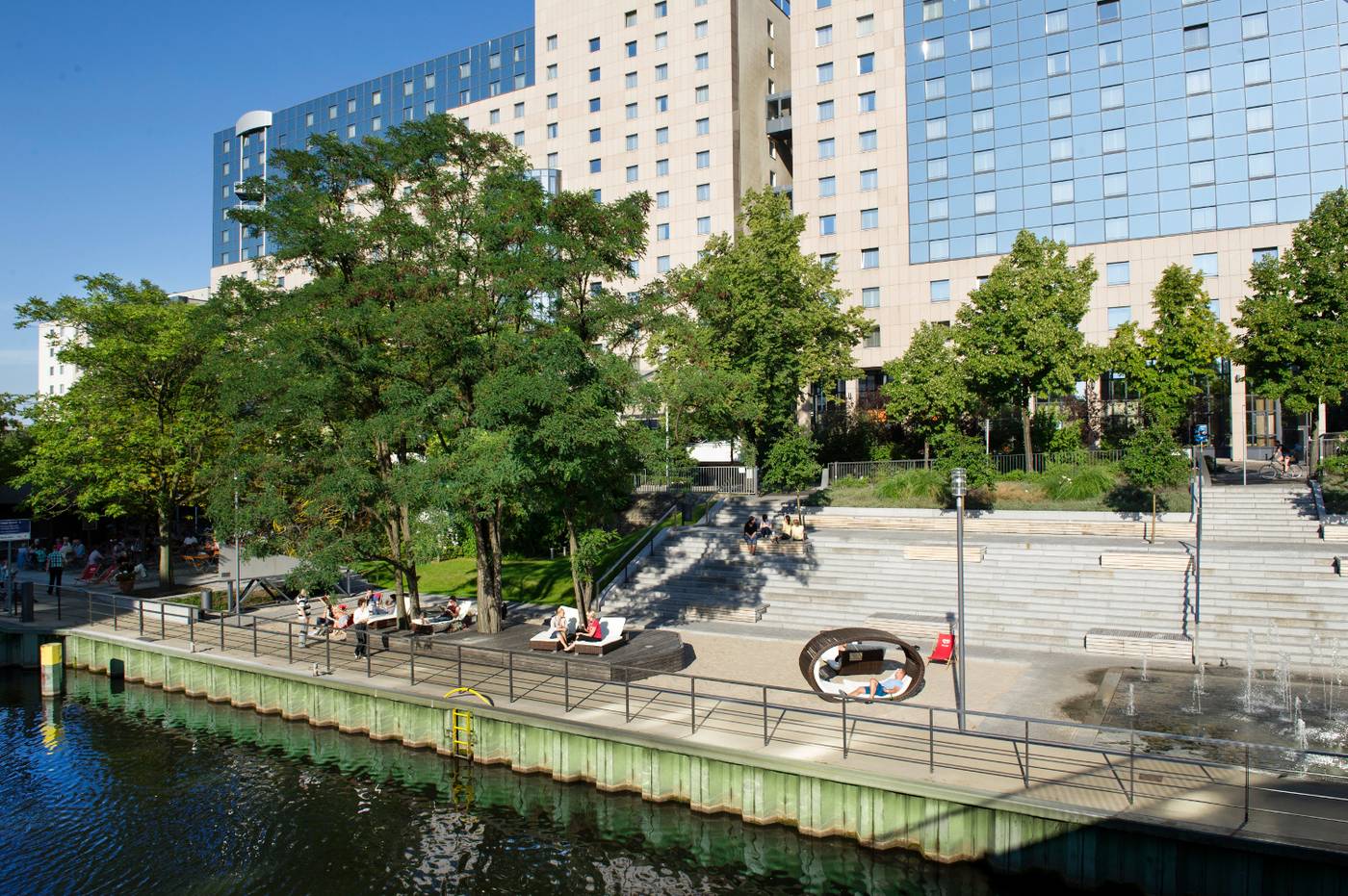 Estrel-Hotel-Berlin-Restaurant-75