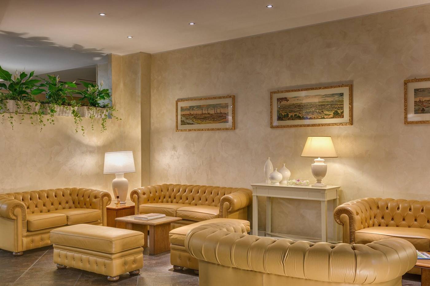Quality Hotel Continental Brescia-Italy-Roncadelle-Lobby-9