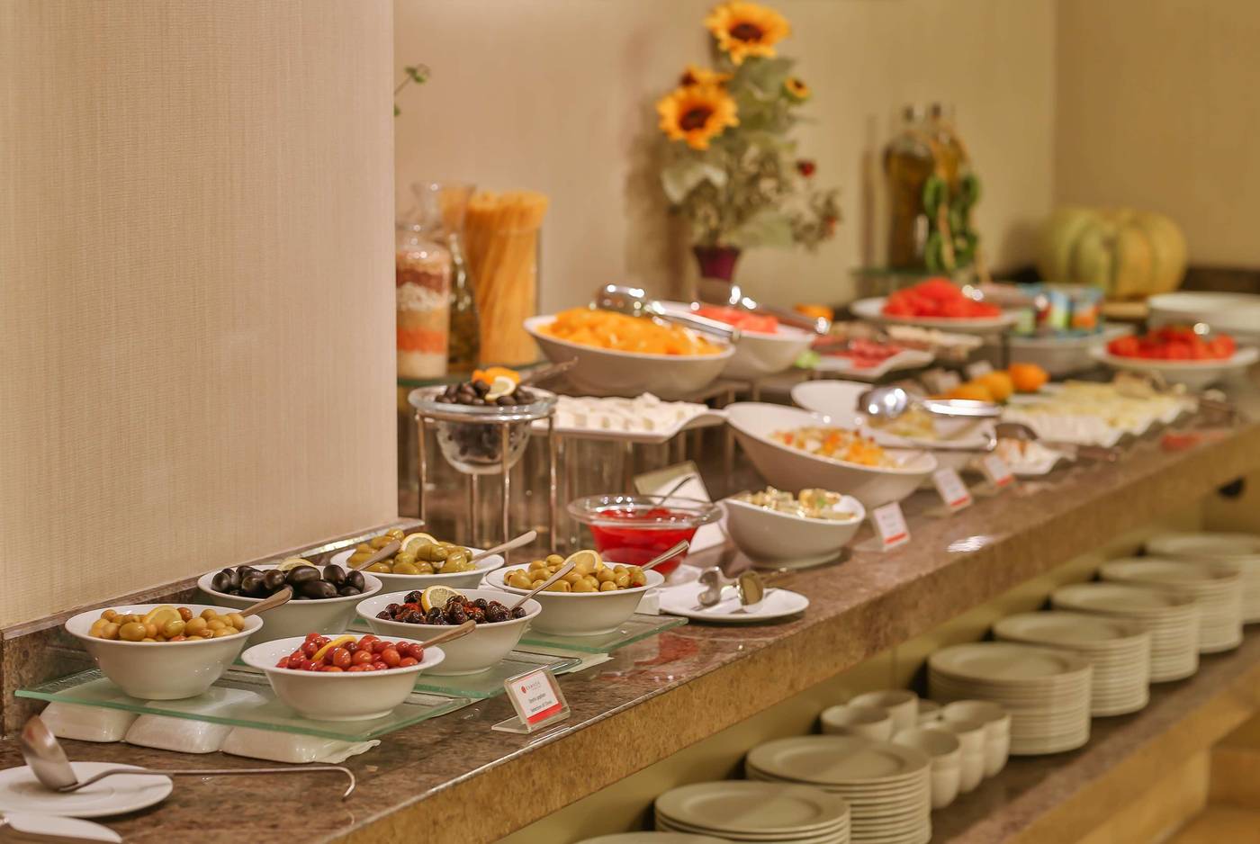 Ramada-Istanbul-Taksim-Restaurant-35