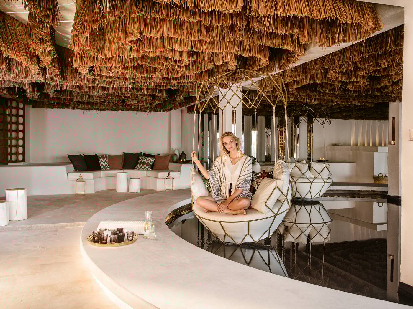 Grecotel-LUXME-White-Lobby-60