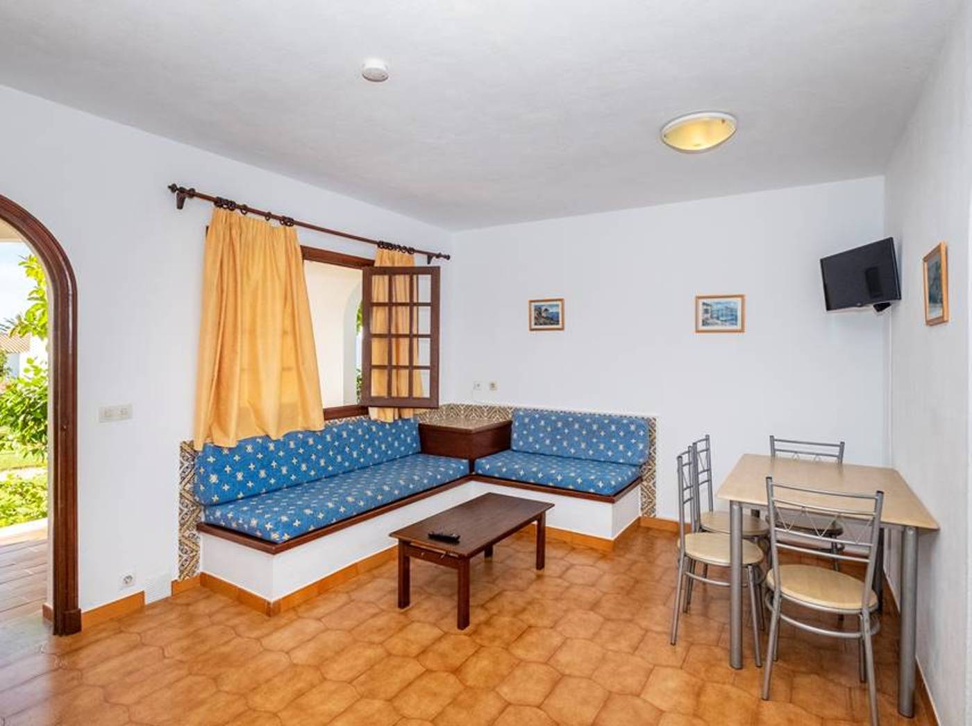 Son-Bou-Gardens-Room-42