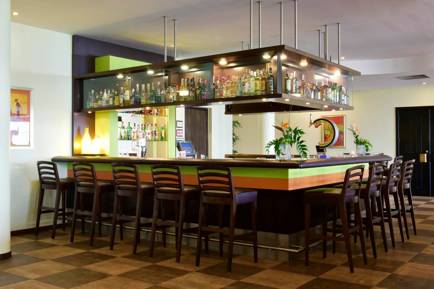 Pestana-Viking-Hotel---Resort-Bar-25