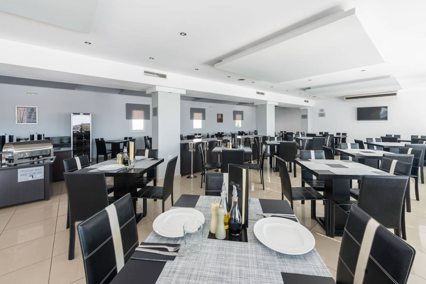 Giannoulaki-Aparthotel-Restaurant-22