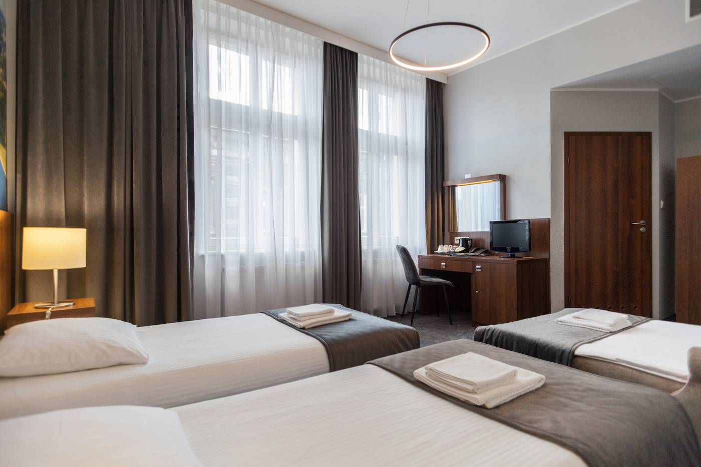 DOWNTOWN-KRAKOW-Room-10