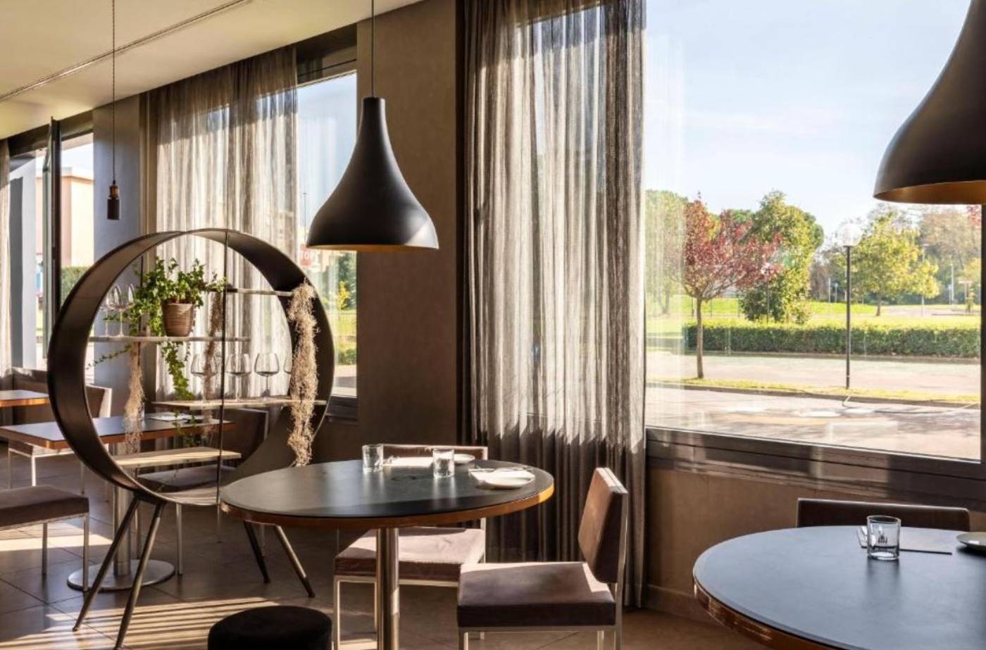 B-B-Hotel-Arezzo-Bar-11