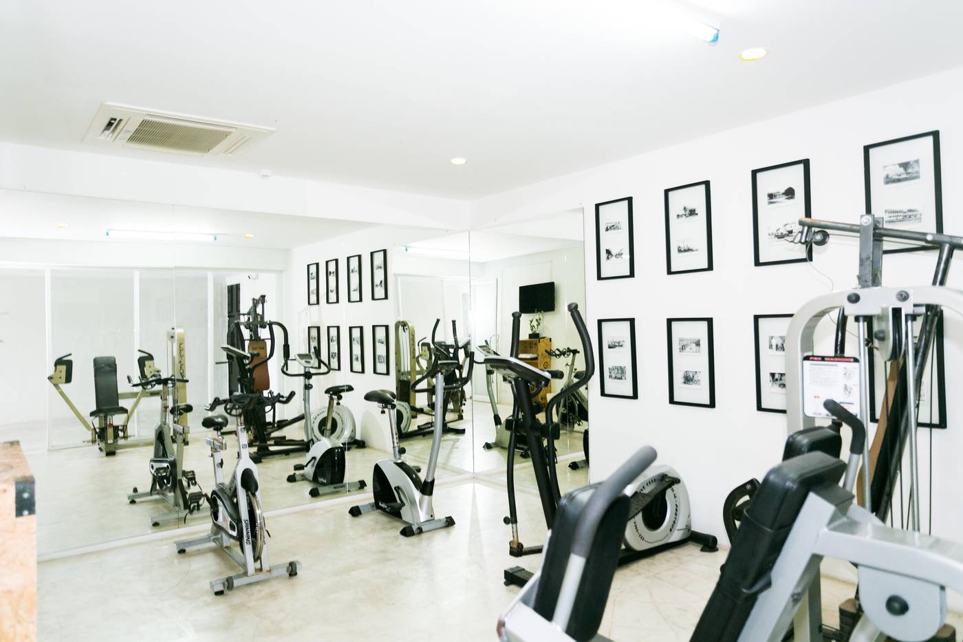 Sugar-Palm-Grand--Hillside-Sports-and-Entertainment-70