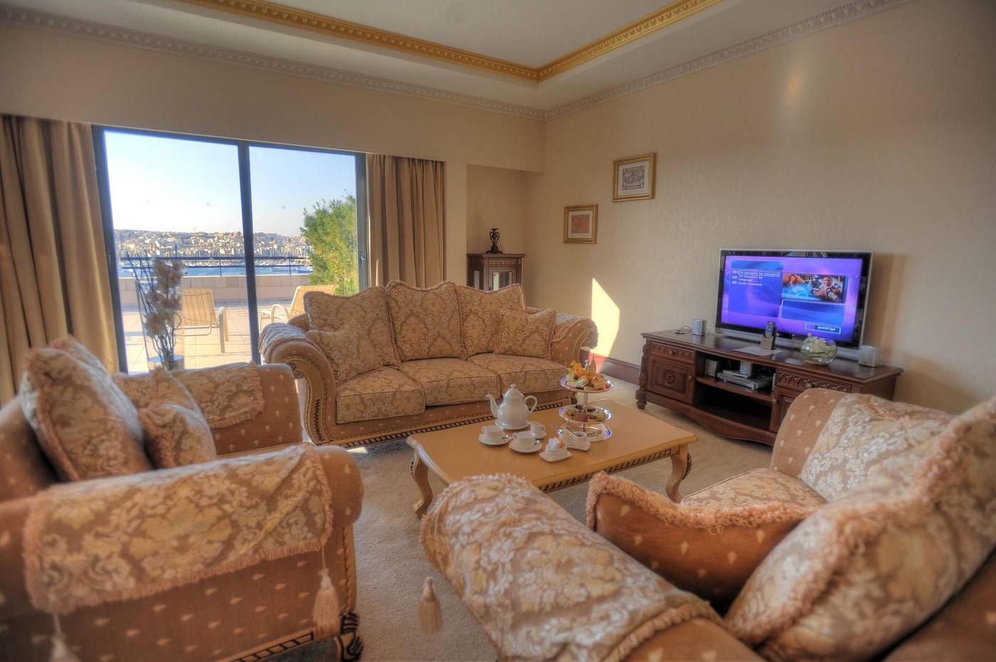 Excelsior-Grand-Hotel-Room-45