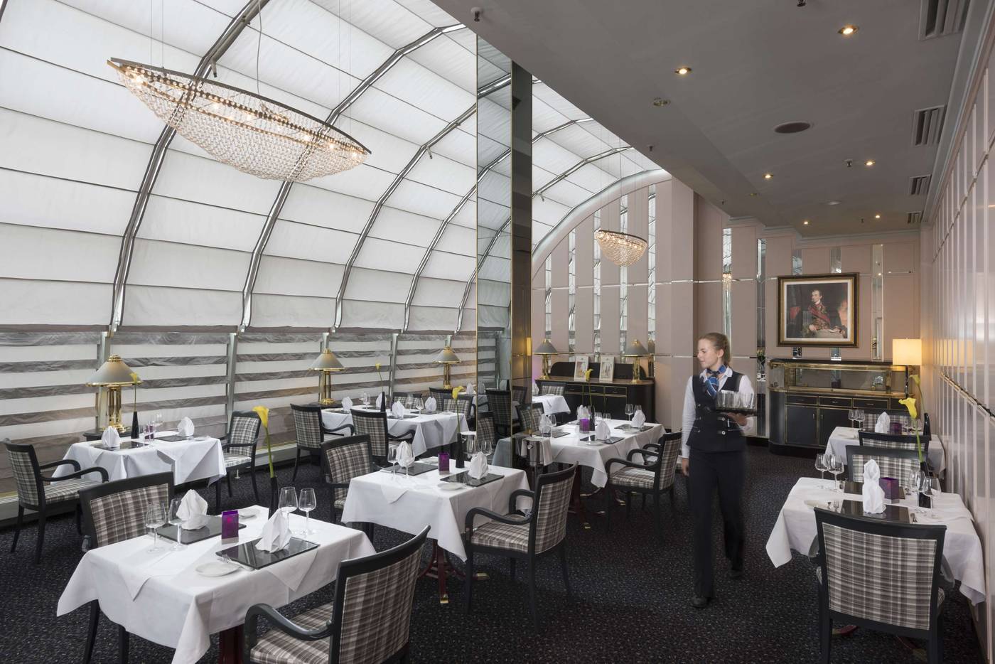 Maritim-Hotel-Munchen-Restaurant-36