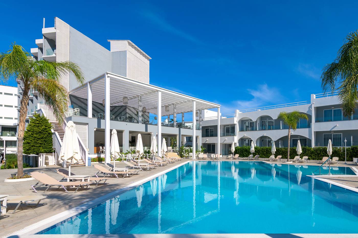 Oceanis-Park-Hotel-Pool-4