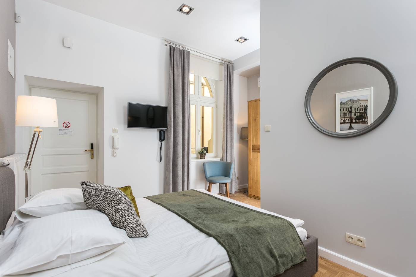 Venetian-House-Market-Square-Aparthotel-Room-34