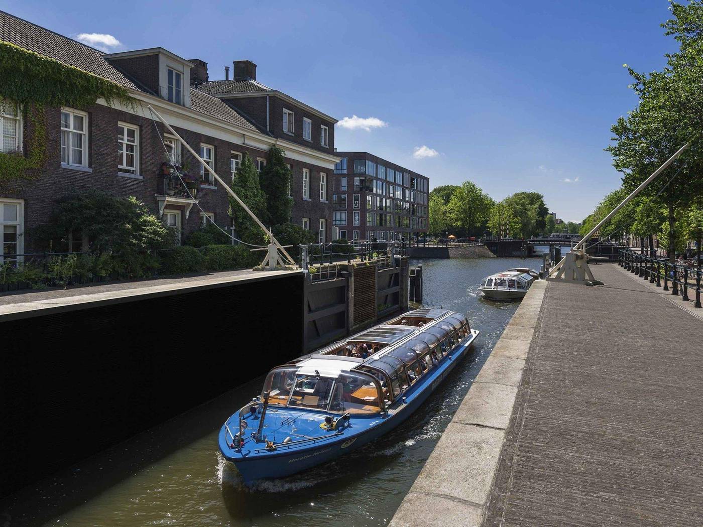 ibis-Styles-Amsterdam-Central-Station-General-view-2