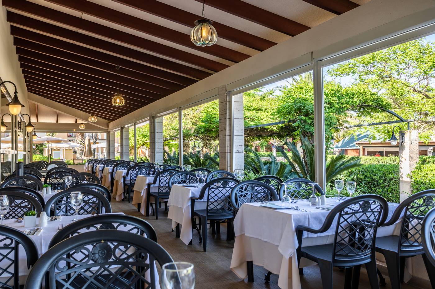 Zafiro-Menorca-Restaurant-14