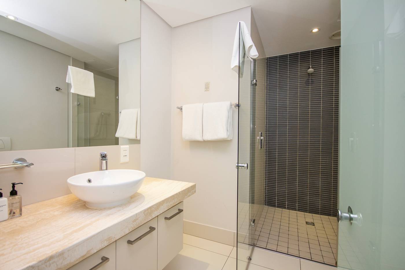 Lawhill-Luxury-Apartments-Room-47