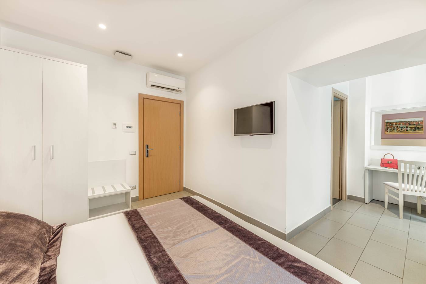 Trevi-Palace-Hotel-Room-20