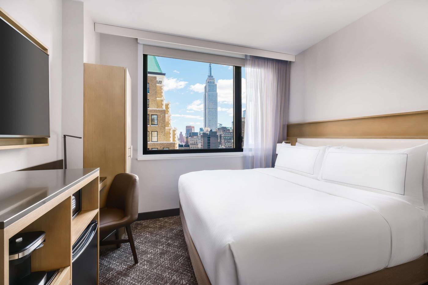 DoubleTree-by-Hilton-New-York-Times-Square-South-Room-15