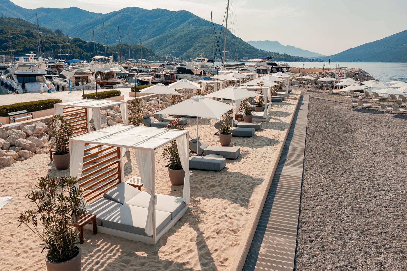 Lazure-Hotel---Marina-General-view-91