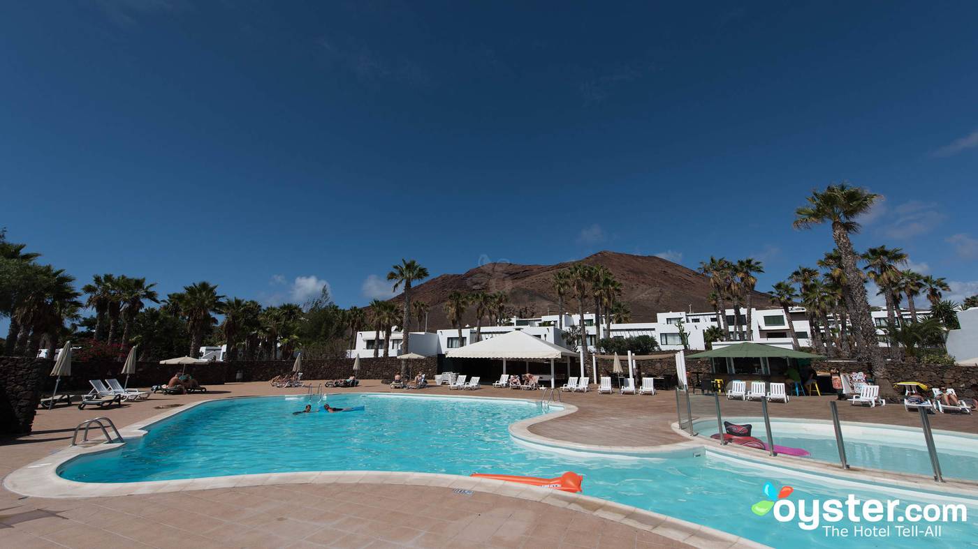 Palmeras-Garden-Pool-15