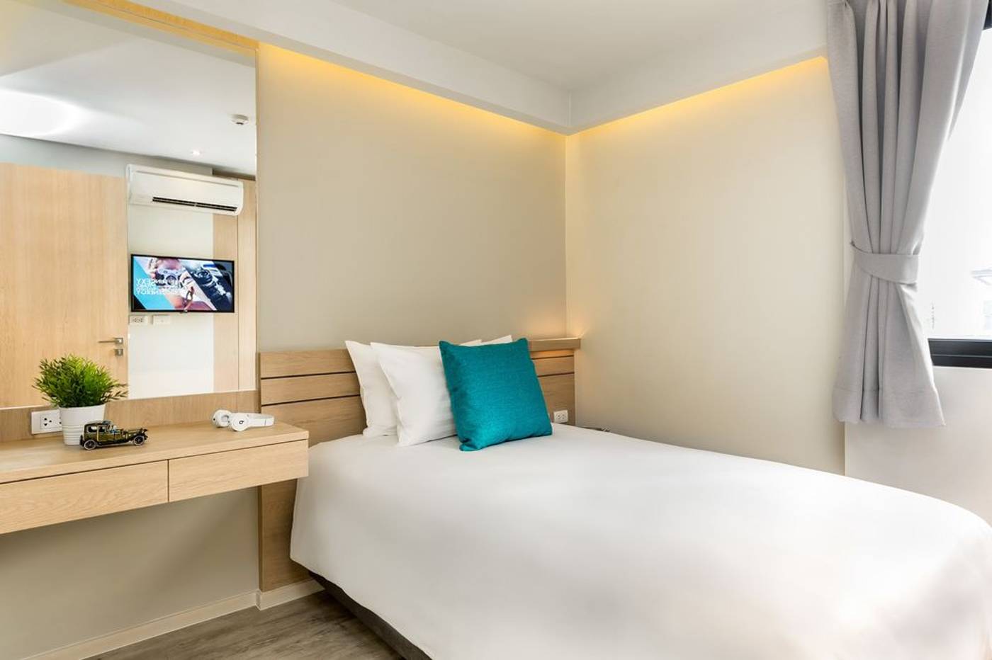 Cross-Vibe-Bangkok-Sukhumvit-Room-41