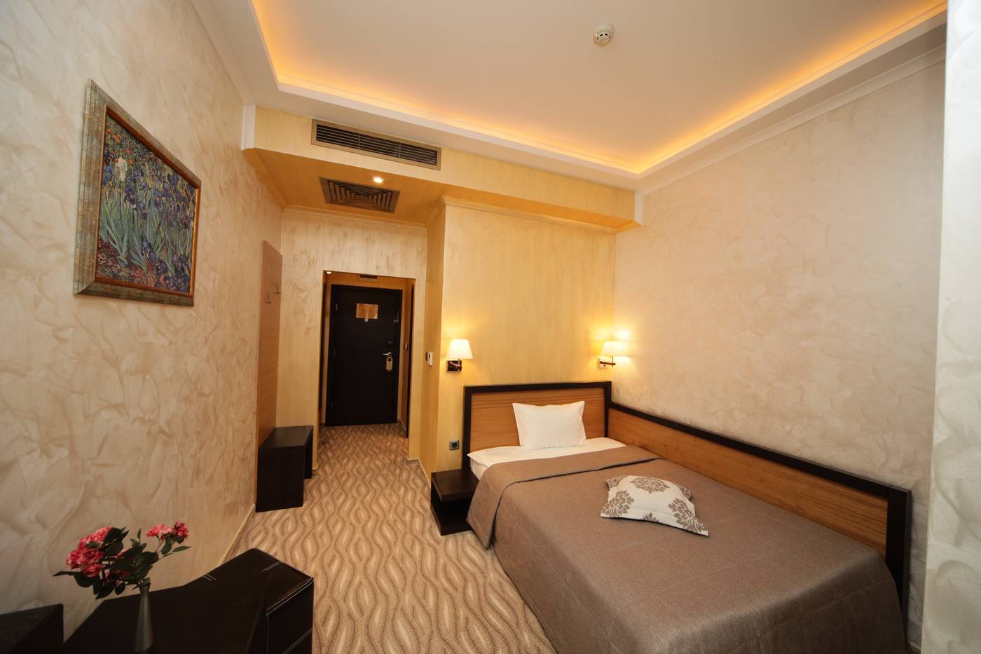 Efbet-Hotel-Room-11