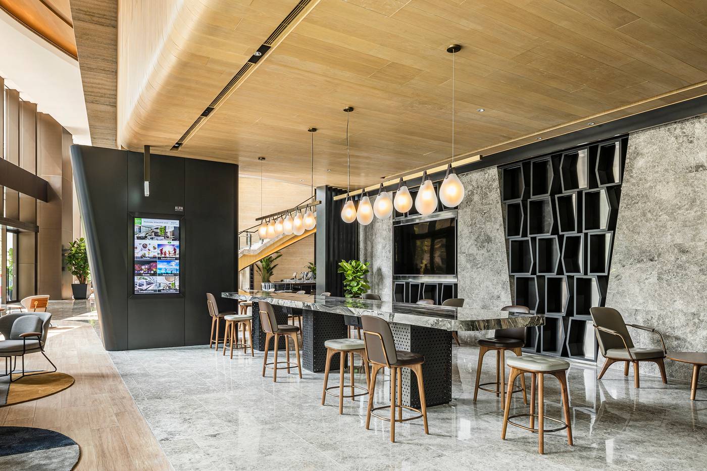 ALVA-HOTEL-BY-ROYAL-Lobby-3