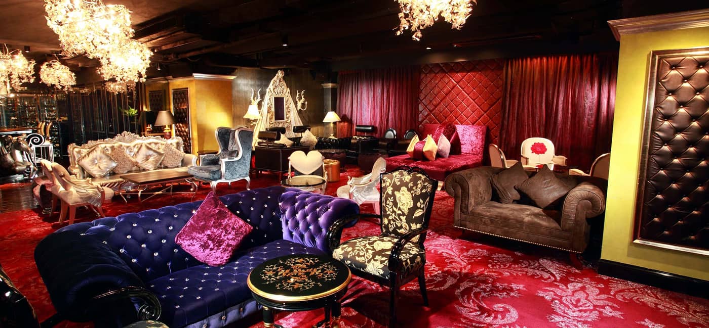 The-Luxe-Manor-Bar-19