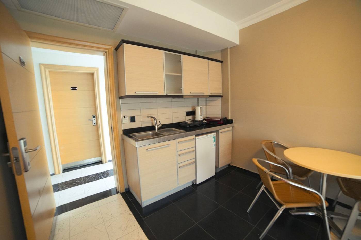 Candan-Apart-Hotel-Room-25