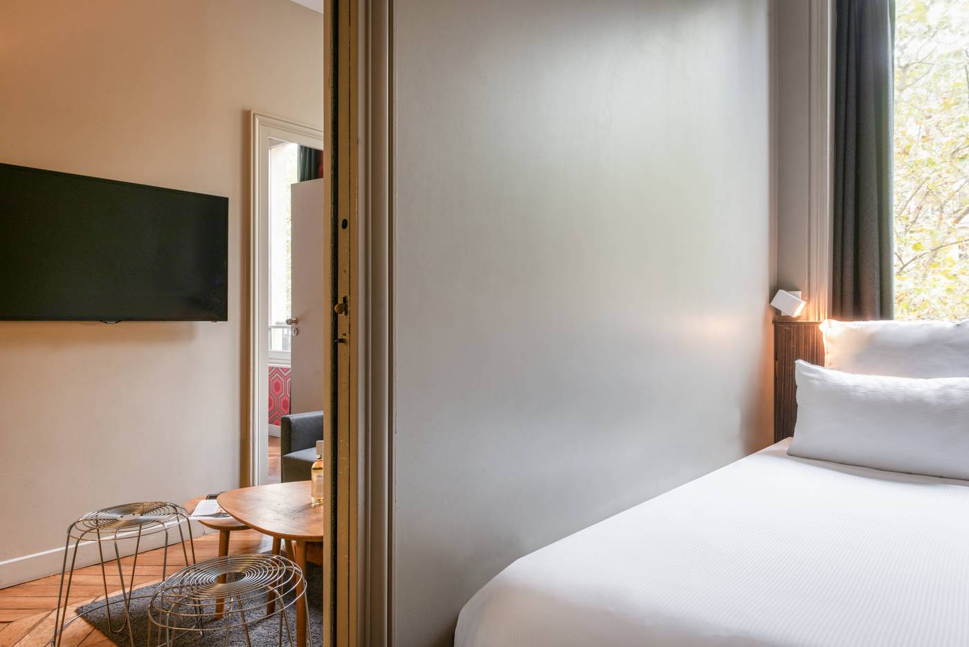 Suites-and-Hotel-Helzear-Champs-Elysees-Room-20