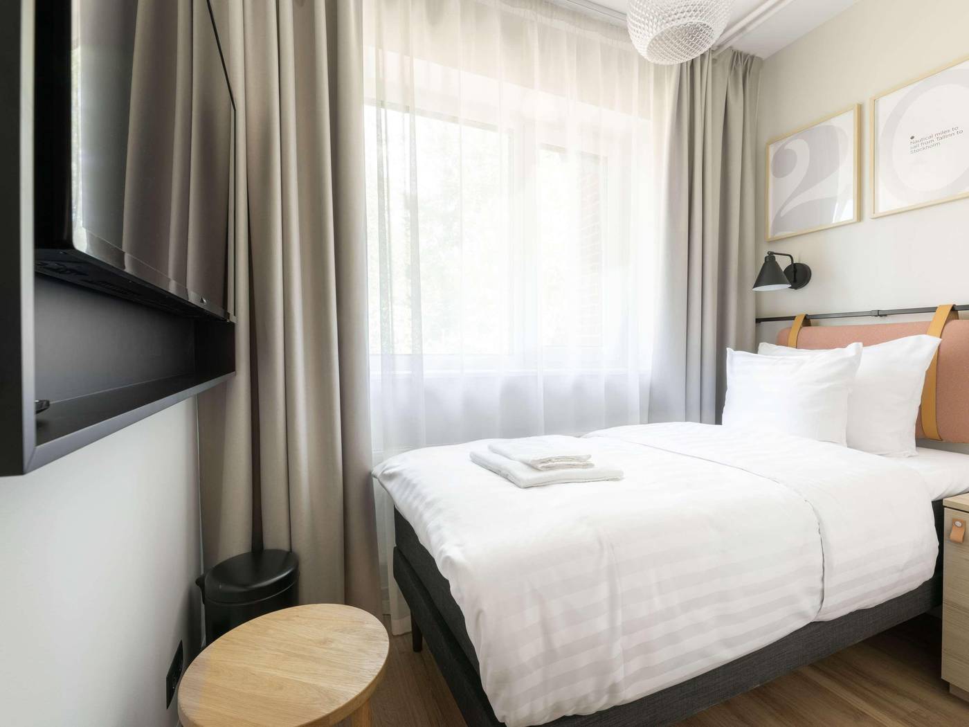 Oru-Hub-Hotel-Tallinn---Handwritten-Collection-Room-45