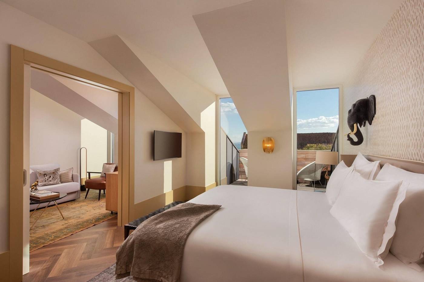 The-Ivens-Autograph-Collection-Room-23