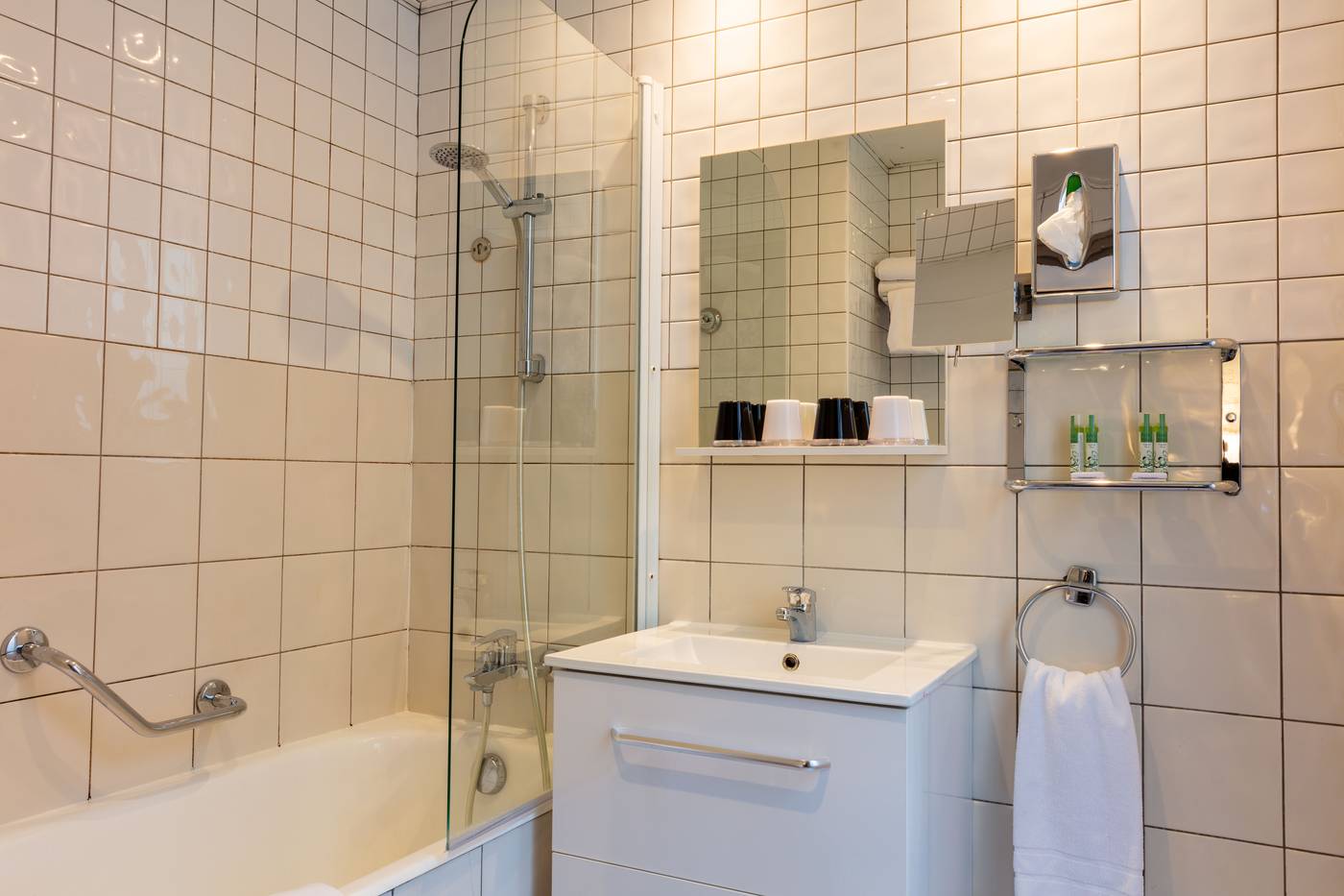 Hotel-des-Nations-Saint-Germain-Room-25