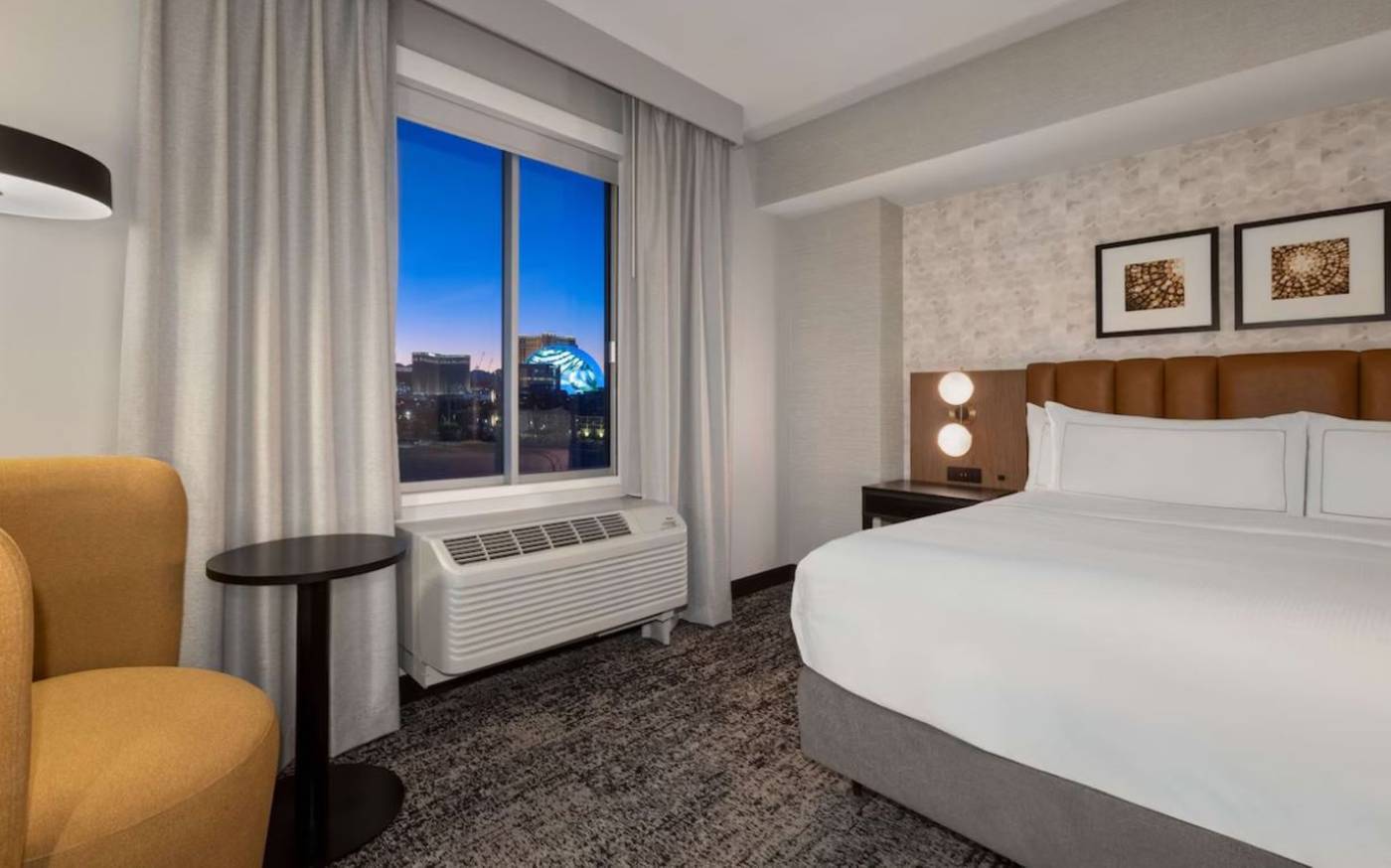 DoubleTree by Hilton Las Vegas East Flamingo-United States-Las Vegas-Room-8