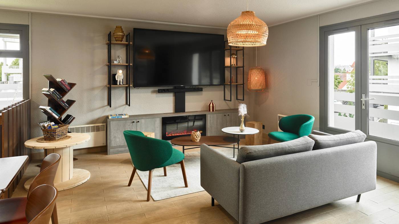 Campanile-Marne-la-Vallee---Chelles-Lobby-3