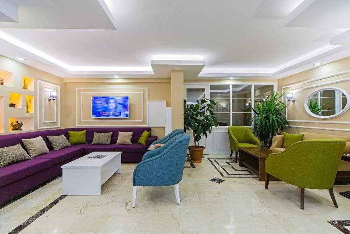 Pera-Arya-Hotel-Lobby-9