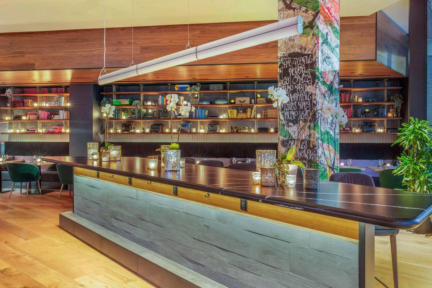 Cambria-Hotel-Boston-Downtown-South-Boston-Bar-21