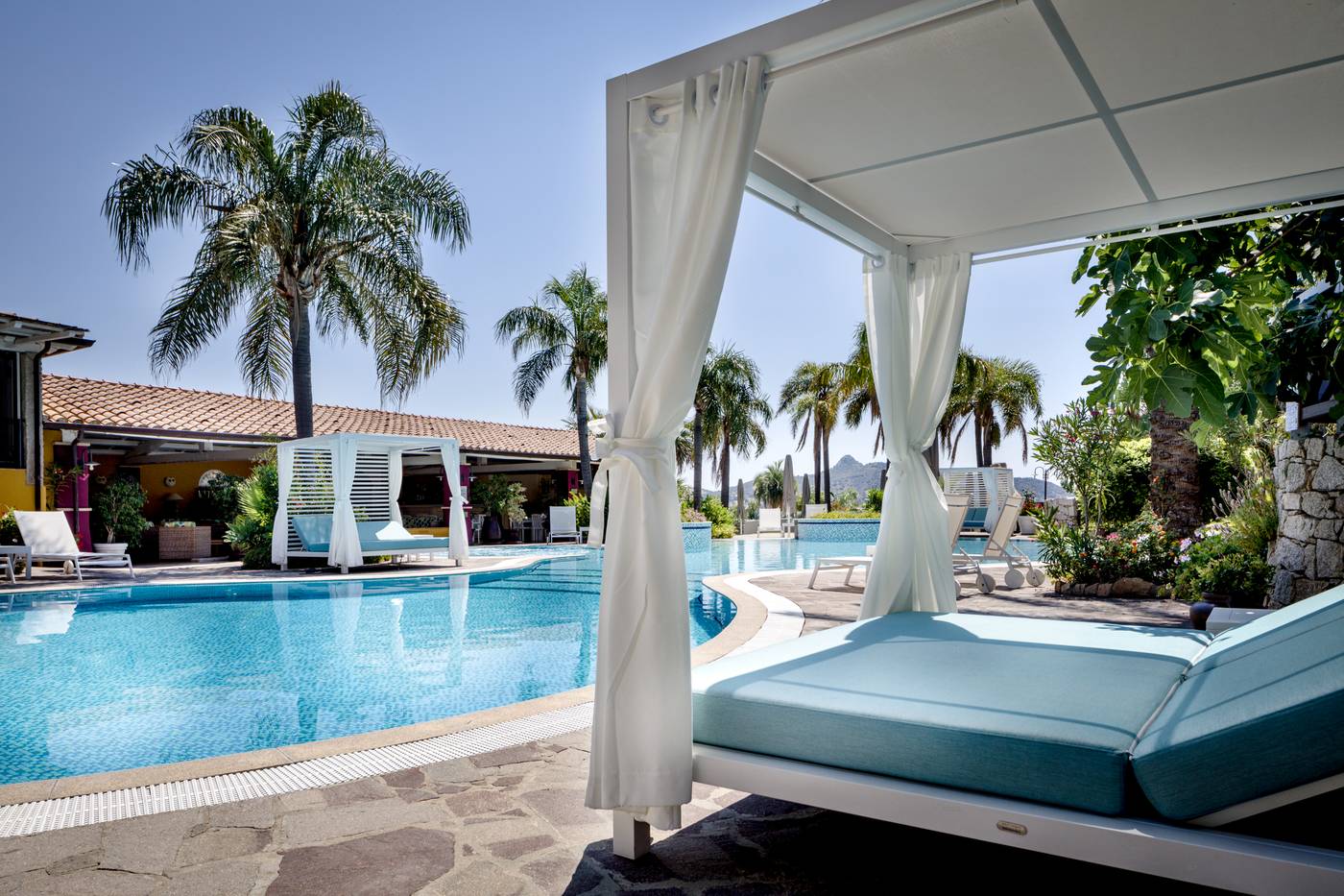 Cruccuris-Resort-Pool-16