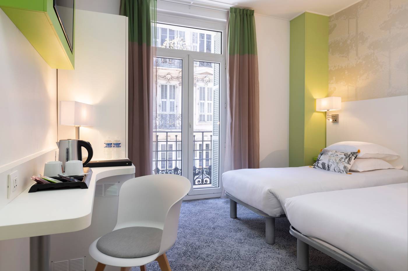 Hotel-Byakko-Nice-Centre-Room-31