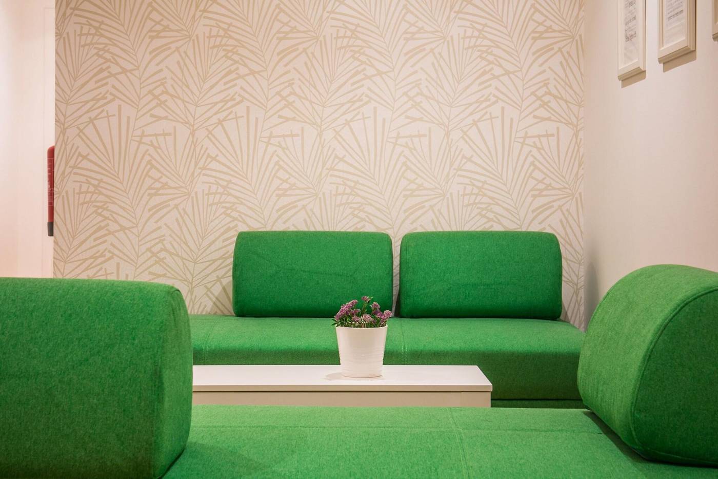 Home-Out-Rooms---Apartments-Room-16