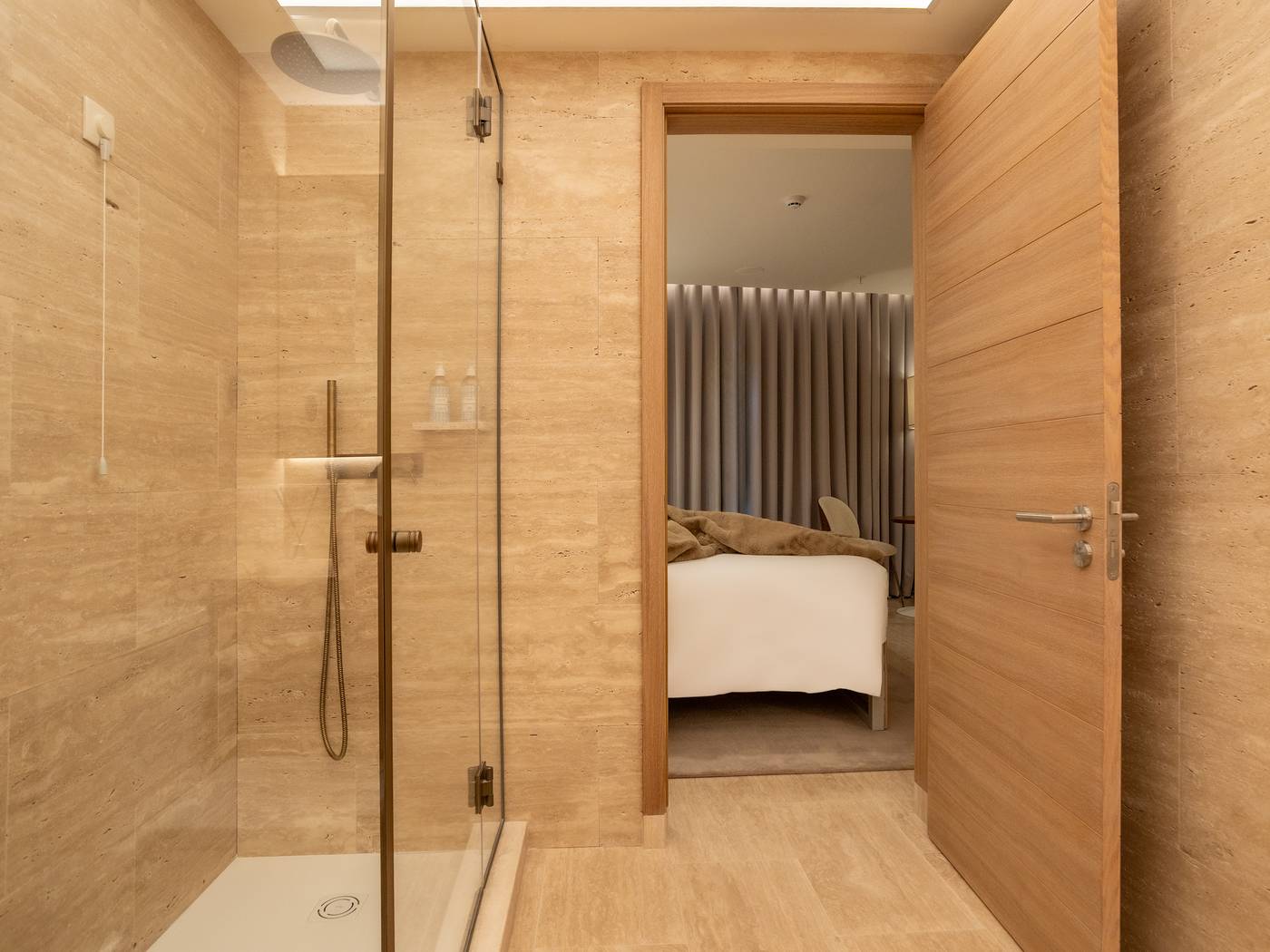 Browns-Avenue-Hotel-Room-55